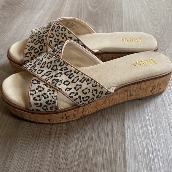 Reba Payden Cheetah Leather Flatforms - Picture 2 of 15